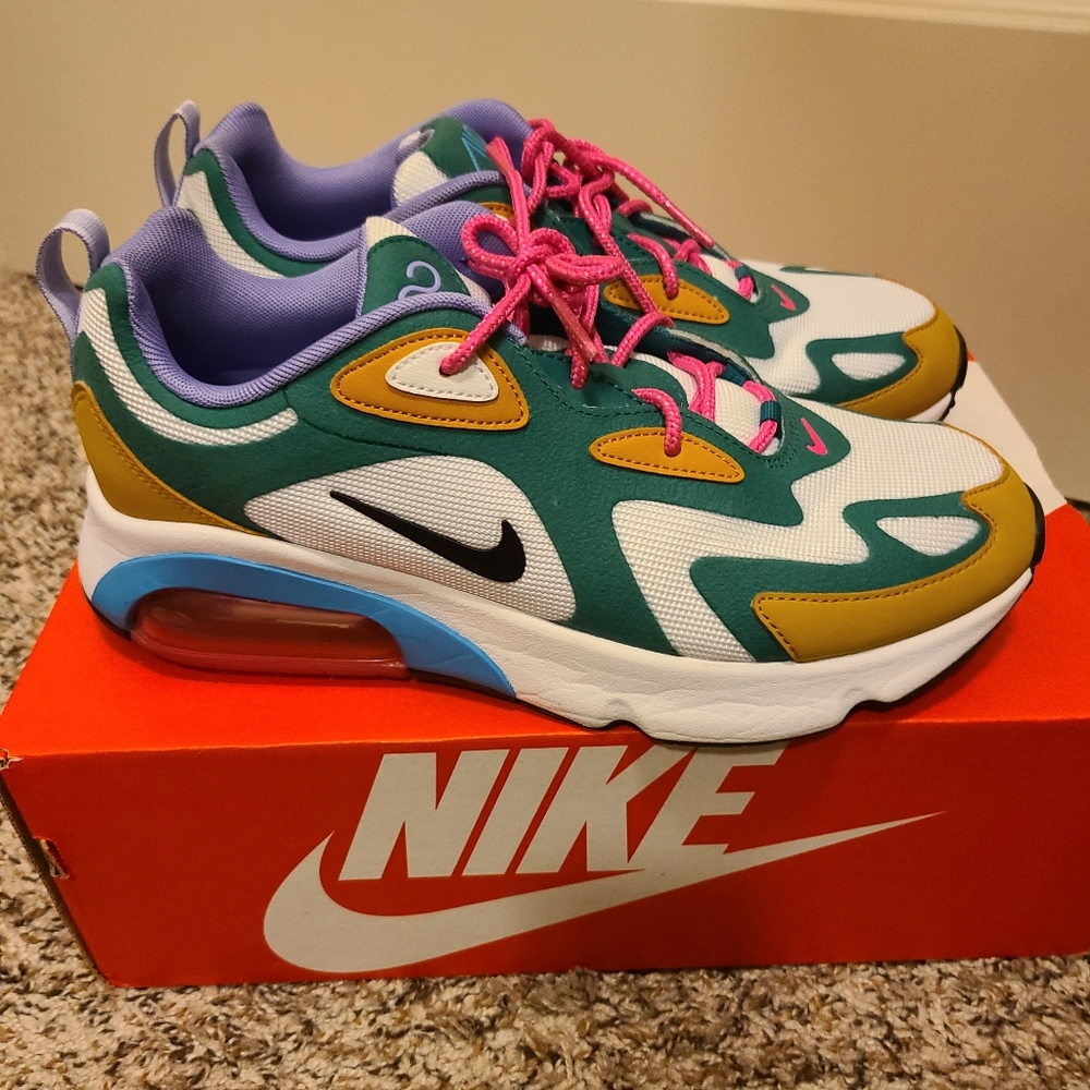 Nike Women's Air Max 200 Athletic Sneakers Green, White, Gold with Pink Laces